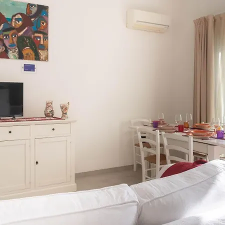 3 Bedrooms With Access To The *
