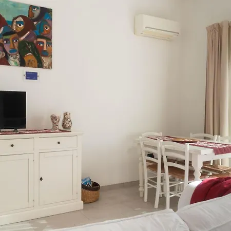 3 Bedrooms With Access To The *