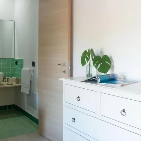 3 Bedrooms With Access To The Lägenhet