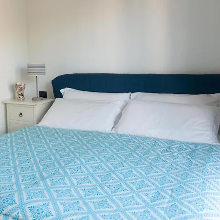 3 Bedrooms With Access To The *